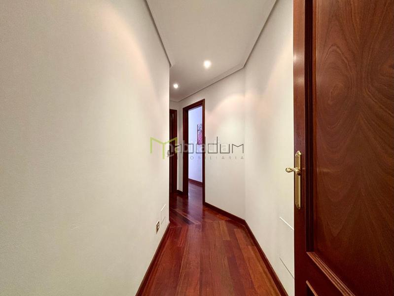 Foto a56cd083-3be1-49f8-9121-154475abf0db. Location appartement avec chauffage parking dans O Milladoiro Ames