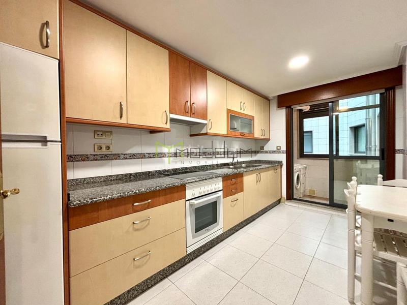 Foto b914d931-25ff-4506-9dd3-df954f8fcbac. Location appartement avec chauffage parking dans O Milladoiro Ames