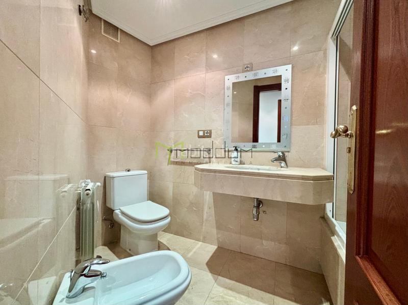 Foto c3e37545-5cd1-4e72-8c3e-eba50e04da06. Location appartement avec chauffage parking dans O Milladoiro Ames