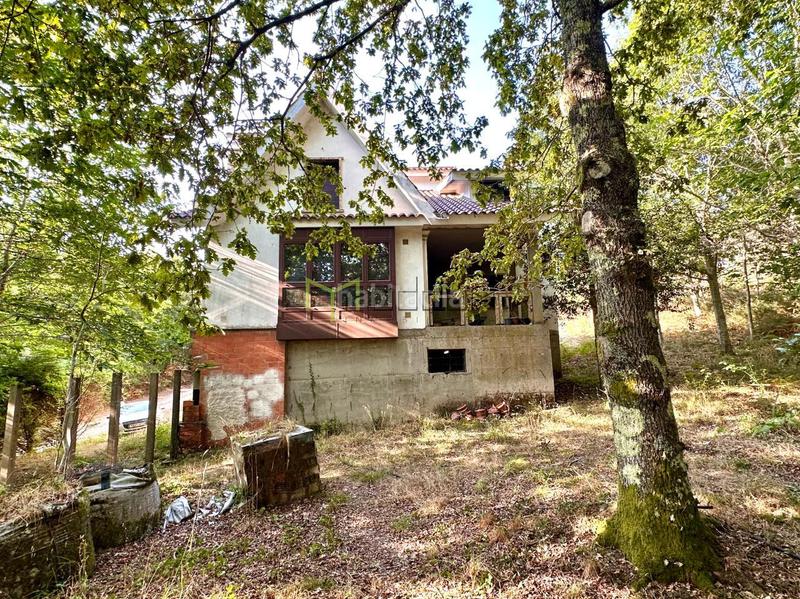 Foto 3da29a93-bce1-428c-abf9-7c73f22f288e. Casa amb aparcament a Bugallido Ames