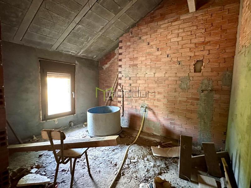 Foto a01c161b-c8f3-40a9-a26e-cccdd7fcf221. Casa amb aparcament a Bugallido Ames