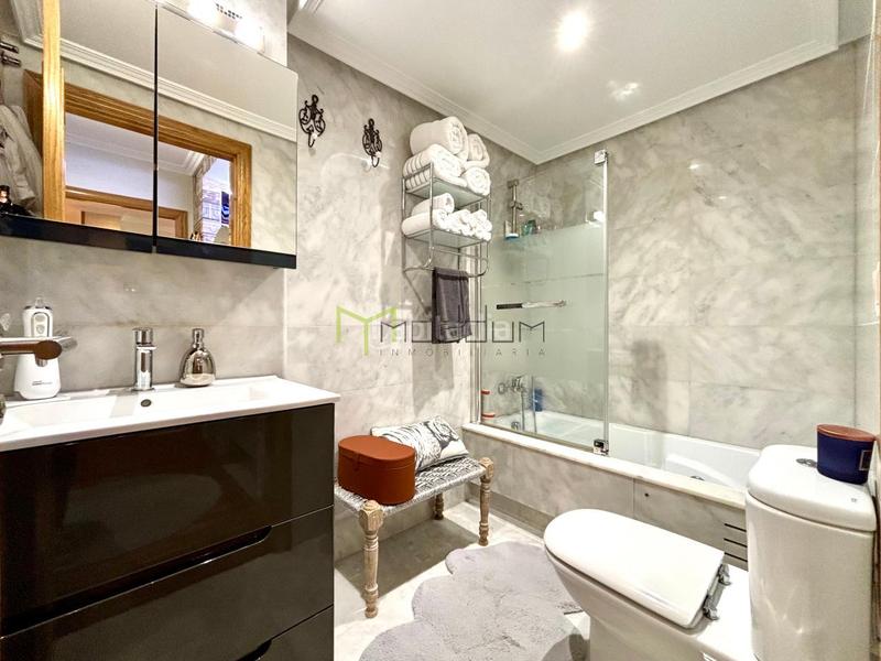 Foto 7e7e465b-e5ae-4745-b880-8508b421d27f. Attico con riscaldamento parcheggio in Castiñeiriño - Cruceiro de Sar Santiago de Compostela