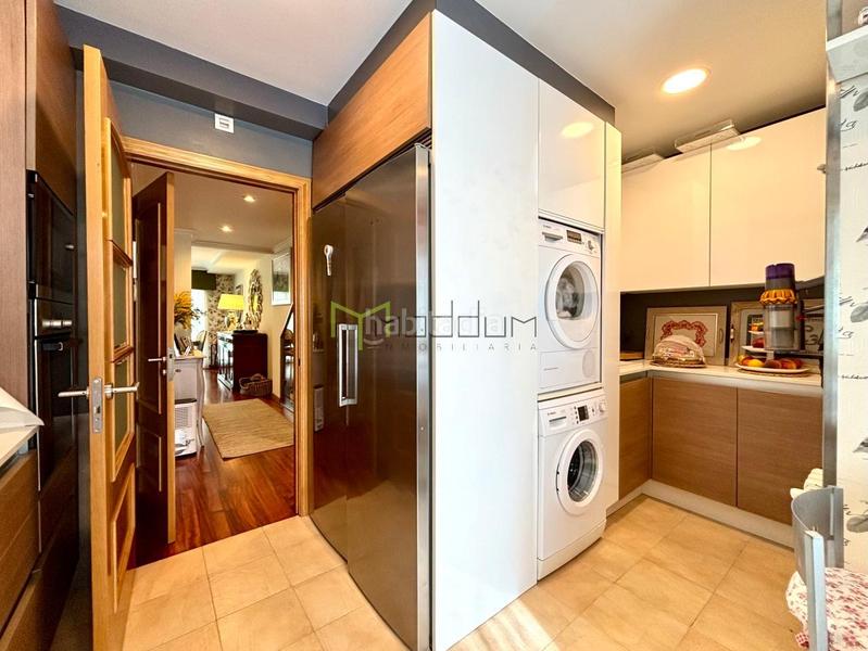 Foto 89660c87-dcd9-4311-99d2-6452e9e58422. Attique avec chauffage parking dans Castiñeiriño - Cruceiro de Sar Santiago de Compostela