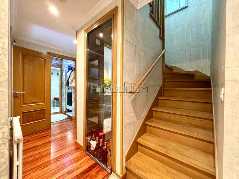 Foto 97bb658e-f70e-4379-a721-44645c78bab7. Attique avec chauffage parking dans Castiñeiriño - Cruceiro de Sar Santiago de Compostela