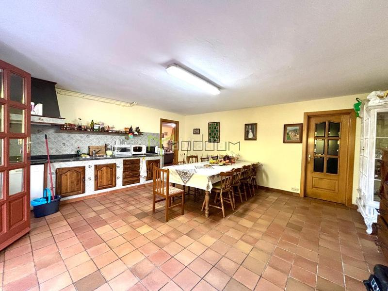 Foto a8fe3c00-39f1-42bc-884d-2e59aac40c68. Chalet with heating parking in Teo