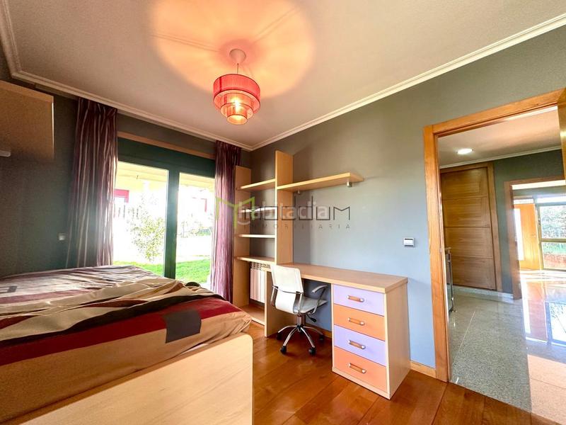 Foto b6d7153a-cddf-41b0-8222-2f6e1cd39a81. Maison avec chauffage parking dans Bertamirans Ames