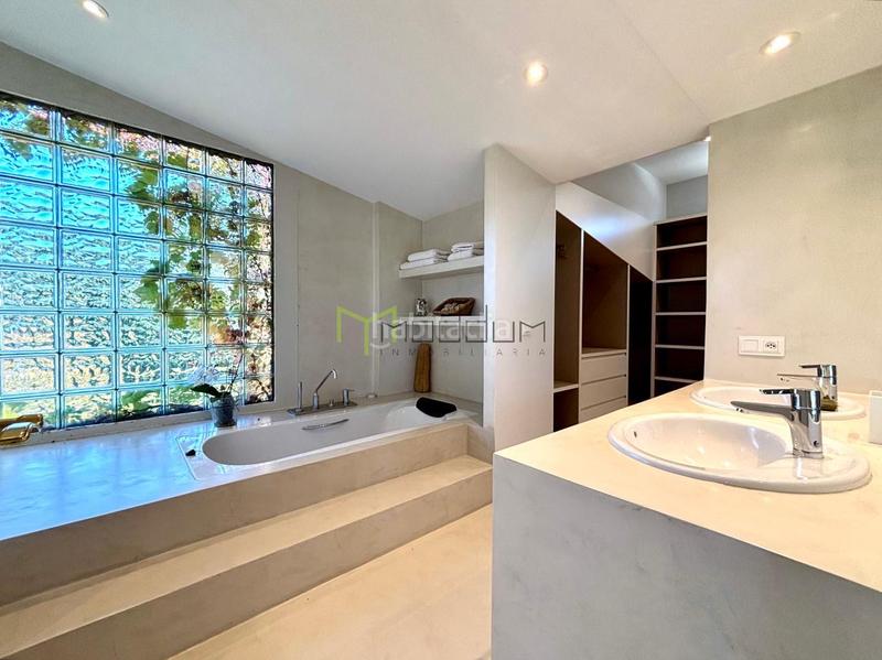 Foto b073abb5-aa26-4dea-8f3c-b24263871849. Chalet en lugar buceleiras 56 en Bugallido Ames