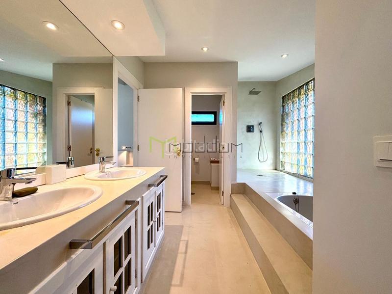 Foto 0be2e2a0-5089-4bf4-b889-1afd480193bd. Chalet dans lugar buceleiras 56 dans Bugallido Ames