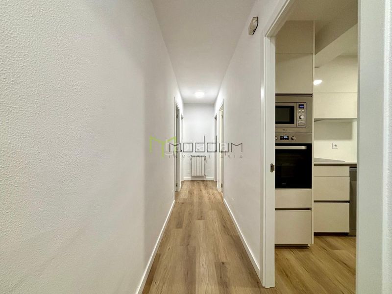 Foto fa84544c-ae52-43d7-af2e-bd3bca573552. Rent flat with heating in O Milladoiro Ames