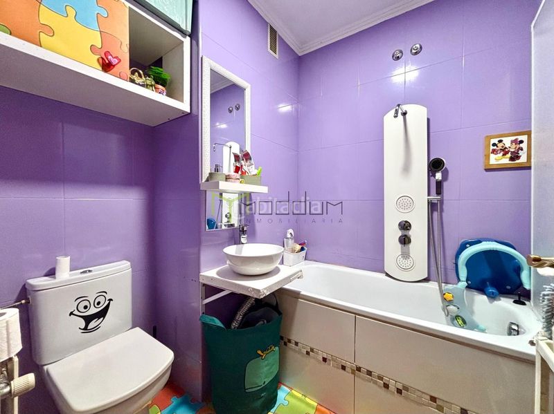 Foto 062596f9-94cc-49c6-8049-636d0ac0e19a. Flat with heating parking in O Milladoiro Ames