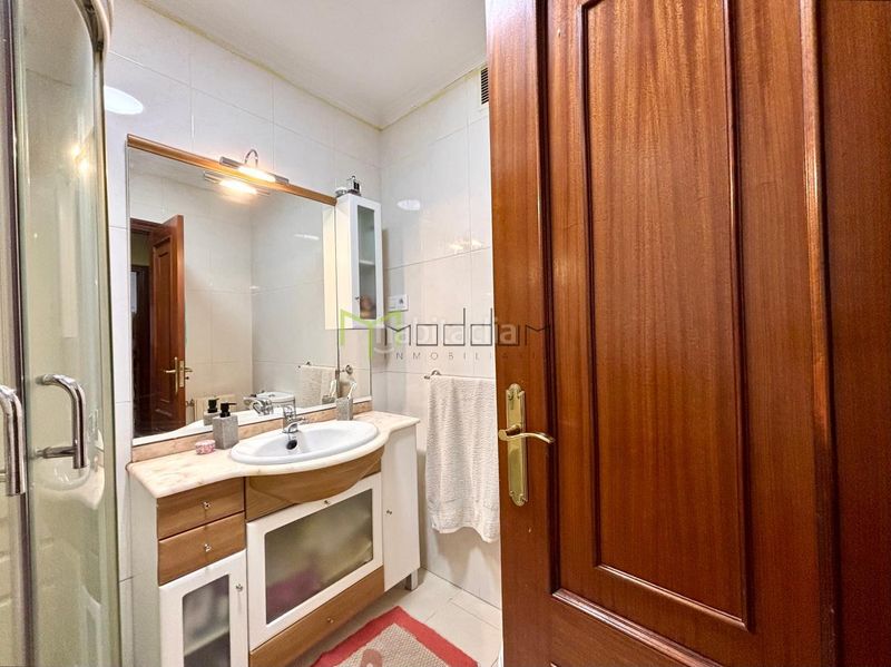 Foto 337279d3-6ce1-4f83-80ef-e2167a3e28f8. Flat with heating parking in O Milladoiro Ames