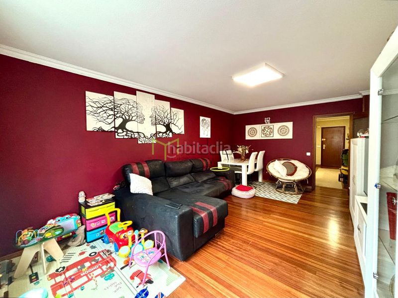 Foto 9ceefe74-15c4-4029-a9d8-64df5039ad89. Flat with heating parking in O Milladoiro Ames