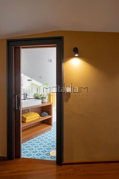 Foto 0fcb05af-3c89-403c-95c2-48ddd43451af. Casa amb calefacció aparcament a Bueu
