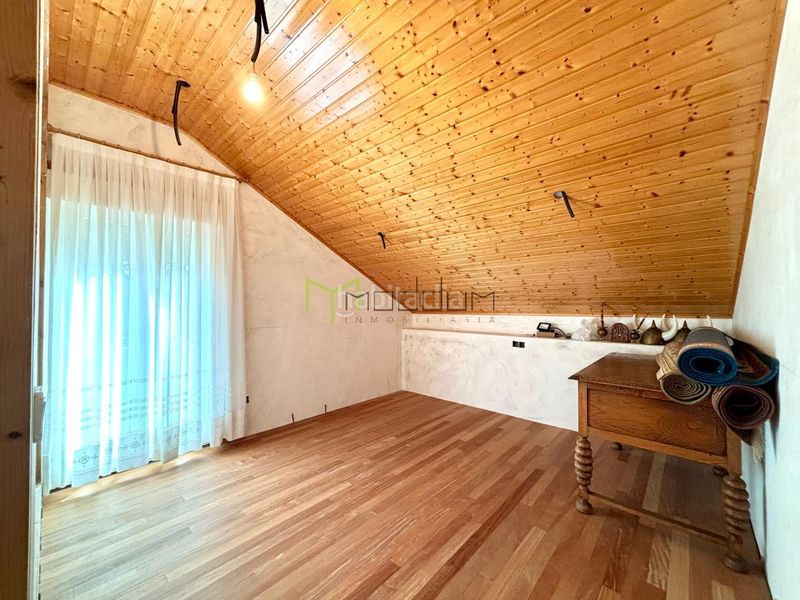 Foto 2080584b-e723-42a5-a5b1-51e7ac21c91f. Casa amb calefacció aparcament a Bertamirans Ames