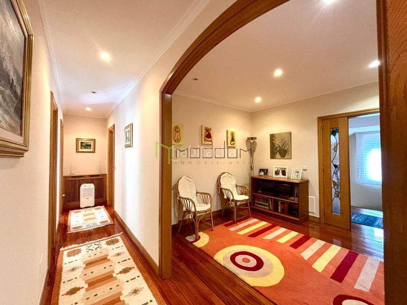 Foto 32483385-40bf-4cfc-b718-d678ba099e8f. Casa amb calefacció aparcament a Bertamirans Ames