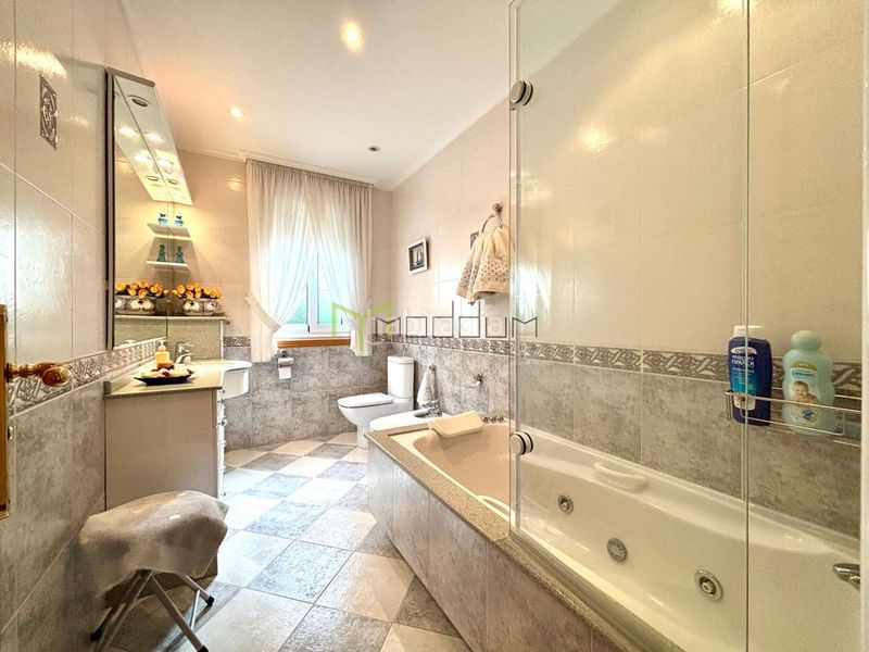 Foto 4fa69dfe-170f-40ed-aee6-e9df77db03e2. Casa amb calefacció aparcament a Bertamirans Ames