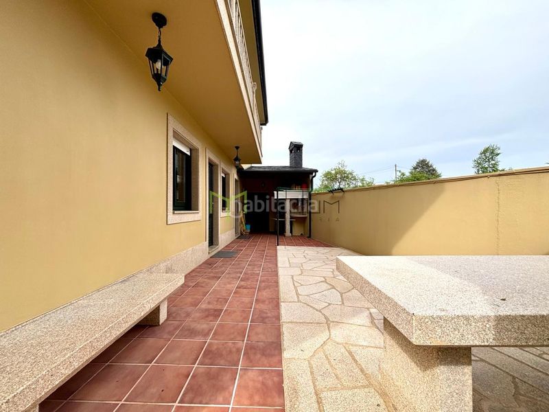 Foto 5029002c-a65a-4edd-810f-813d2c4687ab. Casa amb calefacció aparcament a Bertamirans Ames