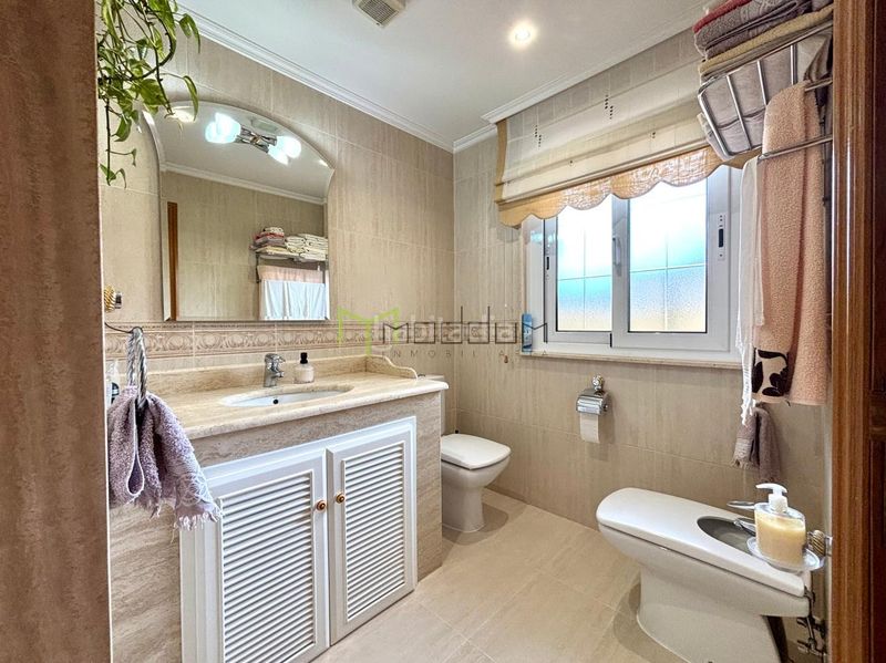 Foto c6542637-1ffb-47fa-9630-81a8cddc48eb. Casa amb calefacció aparcament a Bertamirans Ames