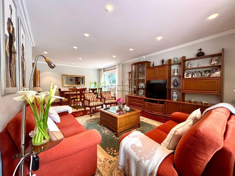 Foto f8ecb393-1685-4e54-92fb-334da3328da1. Casa amb calefacció aparcament a Bertamirans Ames