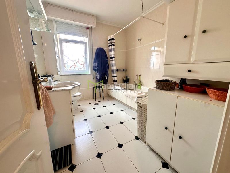 Foto b4050d70-6415-470e-bede-f755c58ae2c3. Casa en lugar pedreira 76 en Teo
