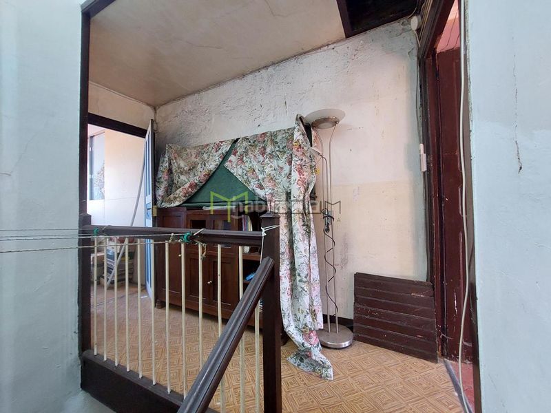 Foto 05a850cd-e823-4f86-92d0-11139dd1a203. Casa amb calefacció a Casco Histórico Santiago de Compostela