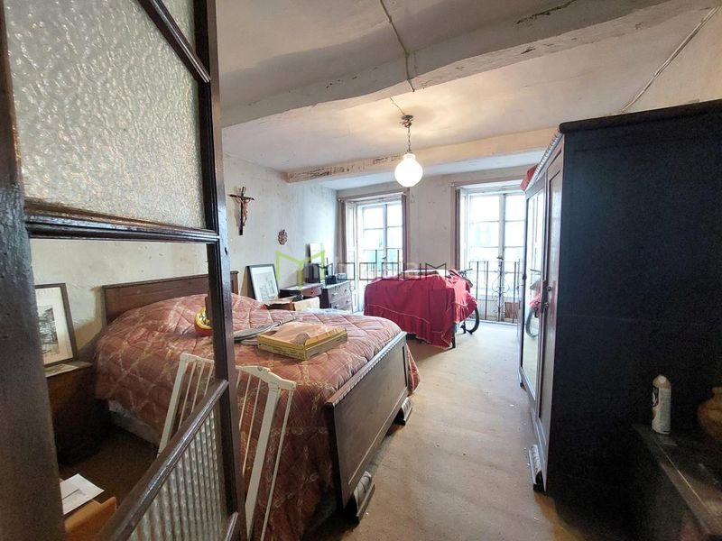 Foto 28267dae-e6fa-4a96-a048-cebd52270641. Casa amb calefacció a Casco Histórico Santiago de Compostela
