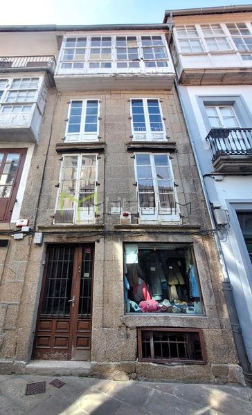 Foto 5e9042c0-33c4-4bc7-9627-4ab518ce4496. Casa amb calefacció a Casco Histórico Santiago de Compostela