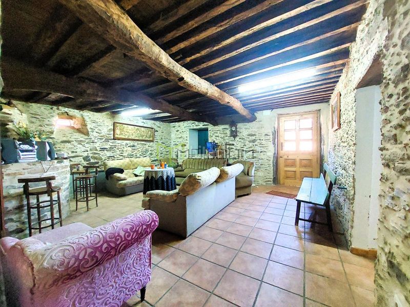 Foto ab8441d2-50ab-49be-aefb-aa8ee66aee92. Casa amb calefacció a Pino (O)