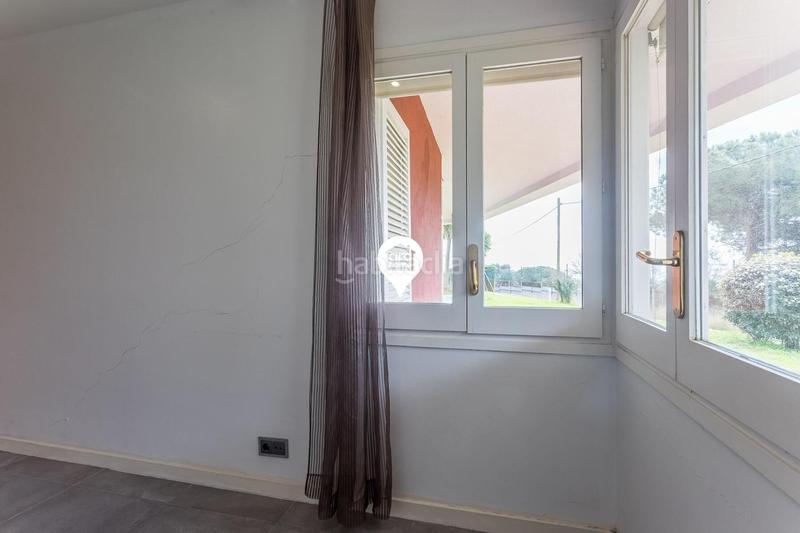 Foto cc95904a-3c50-4324-8098-f28a262124b7. Chalet avec chauffage parking piscine dans Urbanitzacions Mataró