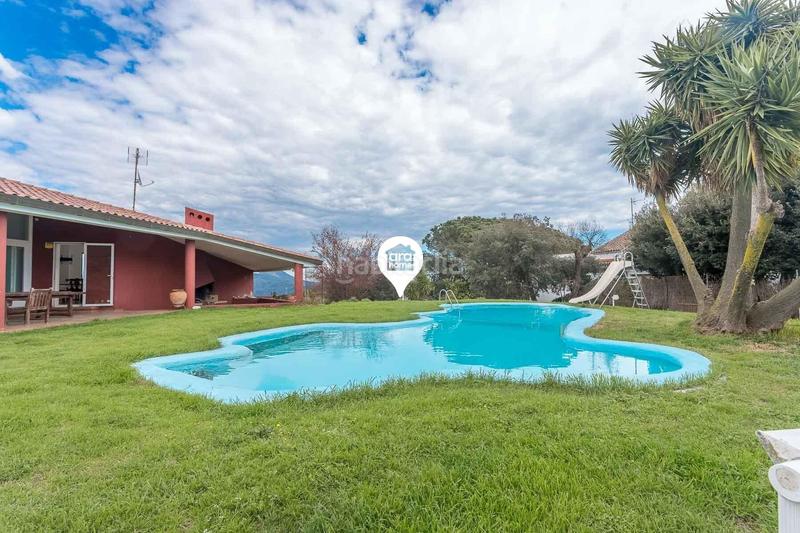 Foto ec269dc0-7d5d-470b-a49b-b0a99650f55c. Chalet avec chauffage parking piscine dans Urbanitzacions Mataró