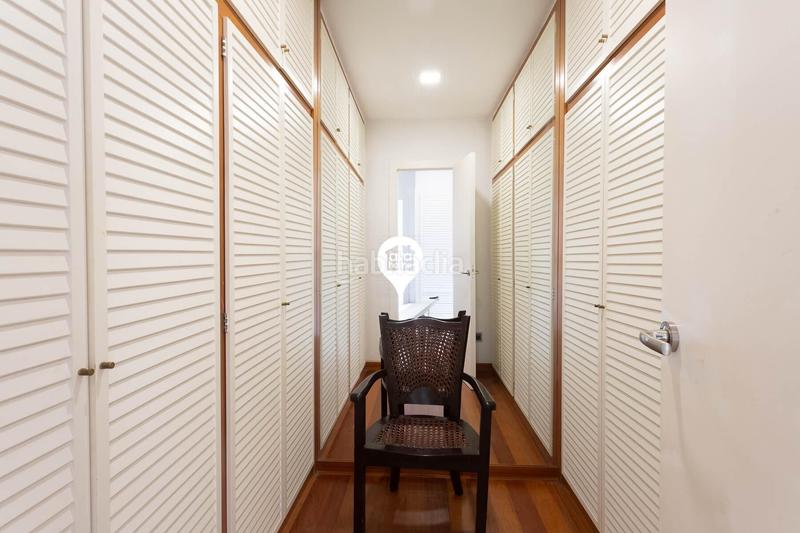 Foto f86950cd-c14b-4165-a046-90c55652b7f7. Chalet avec chauffage parking piscine dans Urbanitzacions Mataró