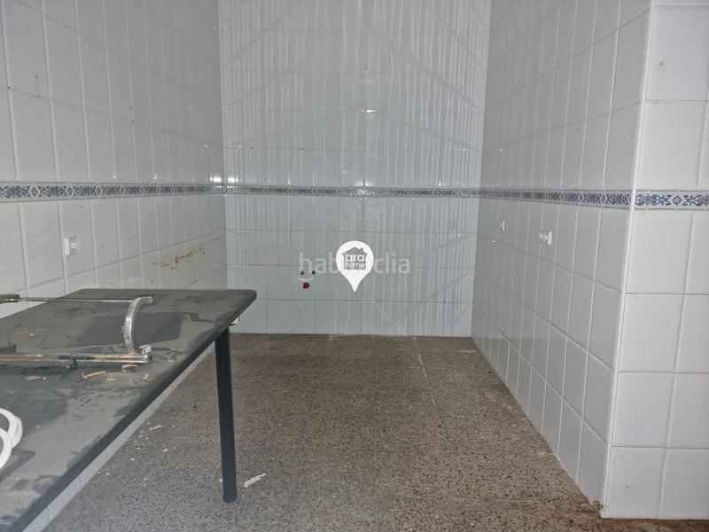 Foto 1e4bb1a3-9017-4beb-b820-3db9cdabe214. Local comercial a Cerdanyola Nord Mataró