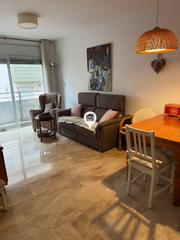 Etagenwohnung in Eixample. Piso seminuevo pk y trastero