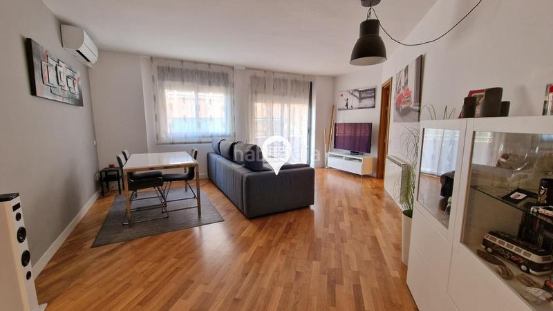 Foto a17ecfda-b68f-4f1a-9834-daa29fc54840. Flat with heating parking in Centre Mataró