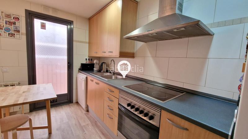 Foto d6681b94-4c7e-42ce-b46d-994461c5d837. Flat with heating parking in Centre Mataró