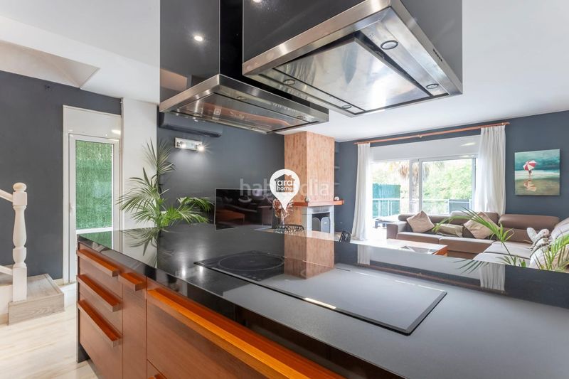 Foto 722d661b-f09b-4784-9c2f-3a5d3e12b595. Xalet amb aparcament piscina a Dosrius poble Dosrius