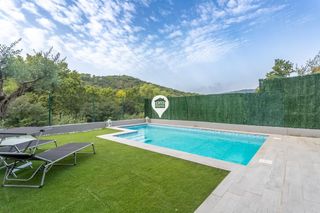 Chalet à Dosrius Poble. Casa a 4 vientos en el núcleo de dosrius
