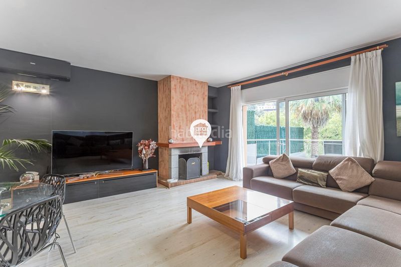 Foto eca9a44a-9a48-4992-87df-bf63553585dd. Xalet amb aparcament piscina a Dosrius poble Dosrius