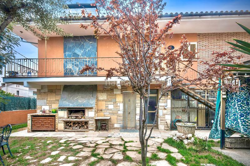 Foto 1fe9aad1-fd73-4729-bc5f-026fc5e1115a. Chalet avec cheminée chauffage parking dans Sector Est Premià de Mar