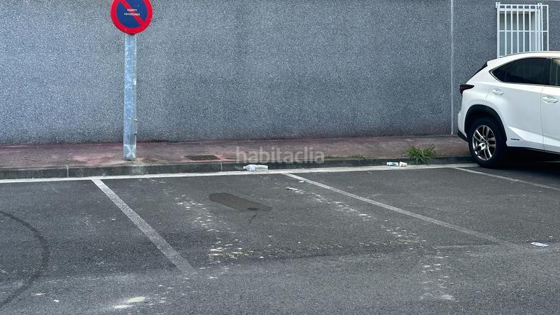 Foto 068aaf84-107b-445b-9cef-56f5b4c8361b. Büro mit heizung parking in Hernani