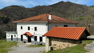 Masia  Barrio plaza rural