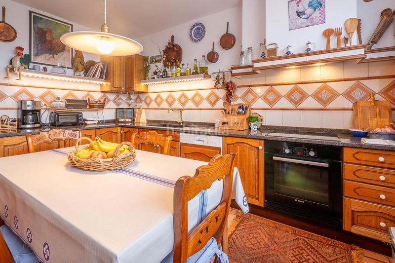 Foto 3353616e-0211-44d2-b94e-d3c80434626a. Chalet avec chauffage parking piscine dans Miracruz Donostia - San Sebastián