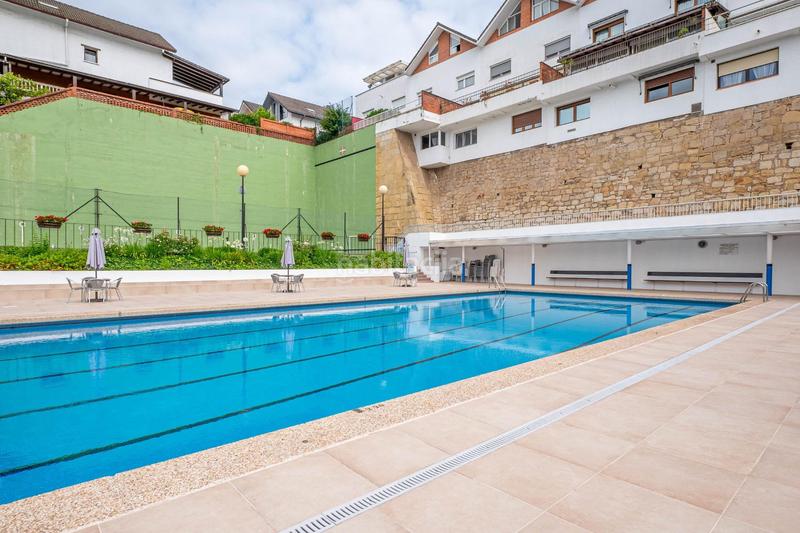 Foto 7a356c18-449c-44c0-affe-04989caba67e. Chalet con riscaldamento parcheggio piscina in Miracruz Donostia - San Sebastián