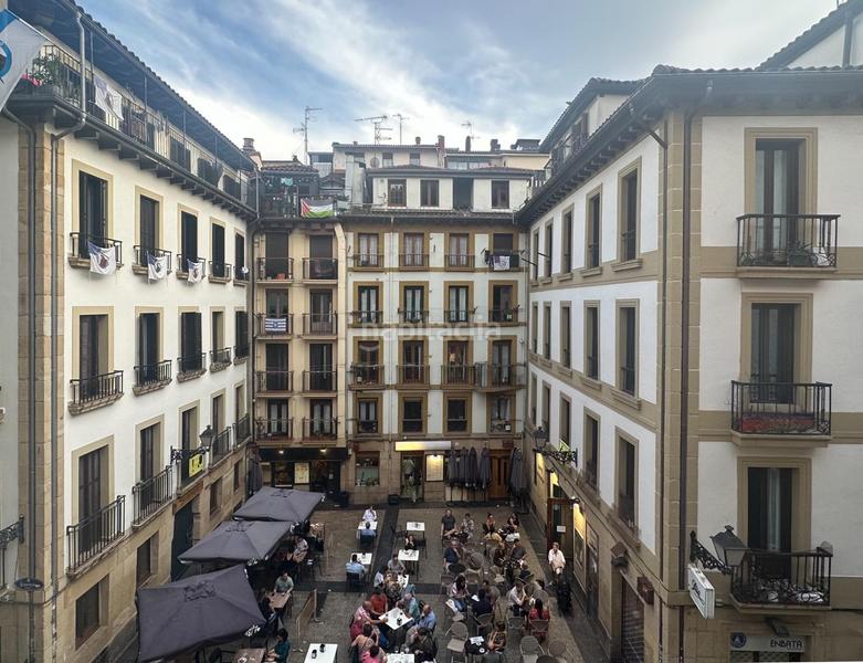 Foto ce088bb3-7429-4358-8822-e861a9f4258d. Local comercial en Parte Vieja Donostia - San Sebastián