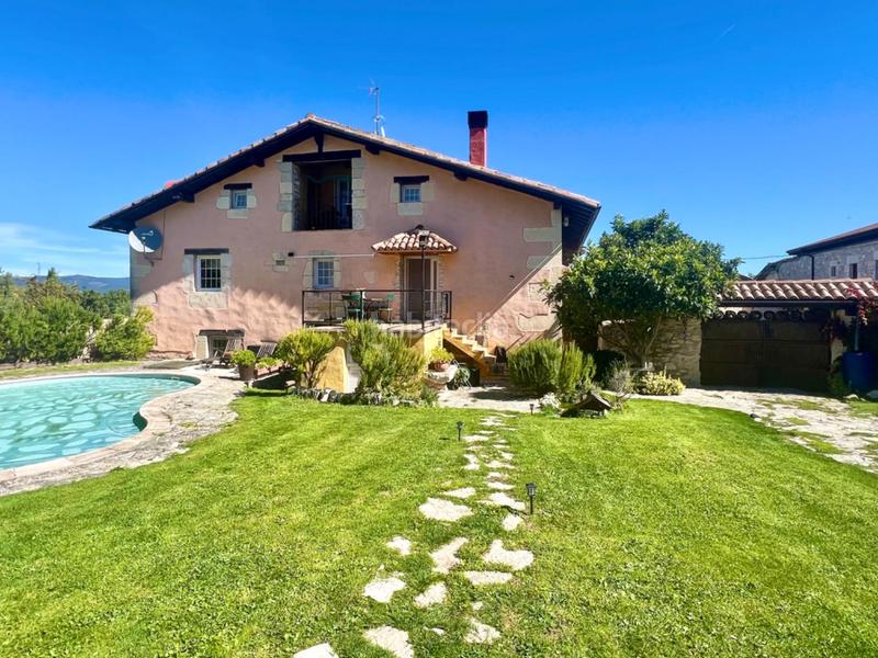 Foto 349d7cca-0990-4721-bdd6-edbd83a362f6. Reihenhaus mit heizung parking pool in Condado de Treviño