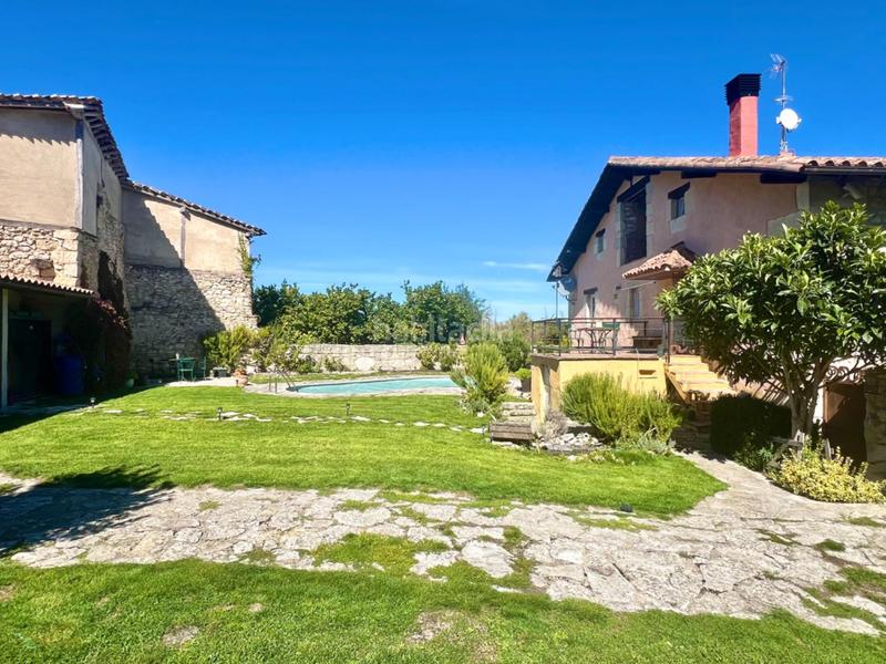 Foto 96be3835-7ff8-4ae0-97b1-d08f688c3eb2. Reihenhaus mit heizung parking pool in Condado de Treviño