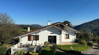 Semi detached house  Barrio enparantza ballara