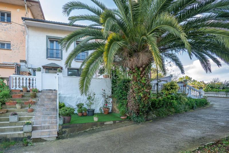 Foto f73589cd-f181-4e82-a290-39c4a8cd15c7. Casa adossada amb calefacció aparcament a Altza Donostia - San Sebastián