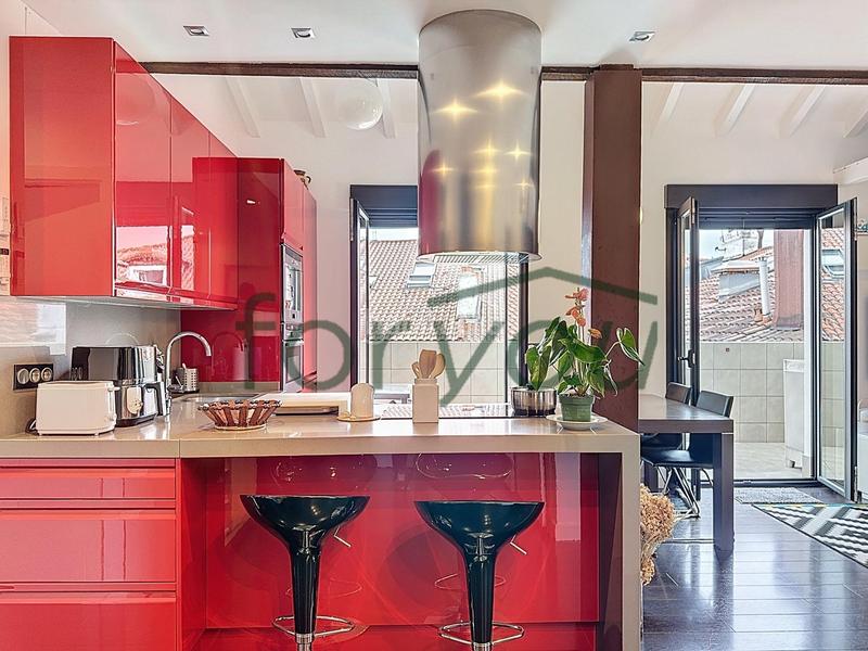 Foto 39cac1e8-1a01-4fd9-8b5a-0e782a9e464c. Attico con riscaldamento in Parte Vieja Donostia - San Sebastián