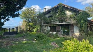 Casale  Barrio aldura gunea aldea. Propiedad rural disponible para la venta en aldura gunea aldea.